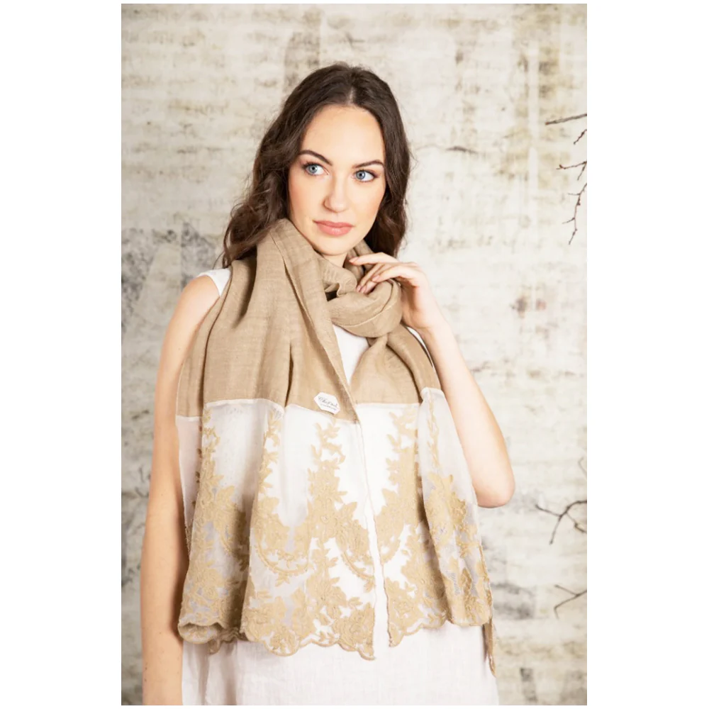 Chez Moi Pashmina estivo in lino e pizzo Versailles "Caterina" Made in Italy 7 varianti (1pz) - Image 4