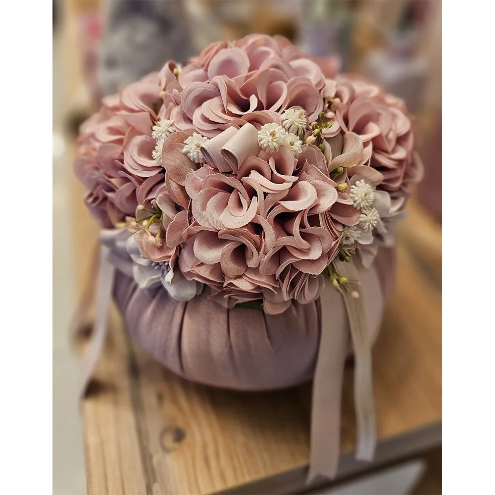 Mata Creazioni Pouf medio in cotone rosa con ortensie D15.5xH16 cm - Image 2
